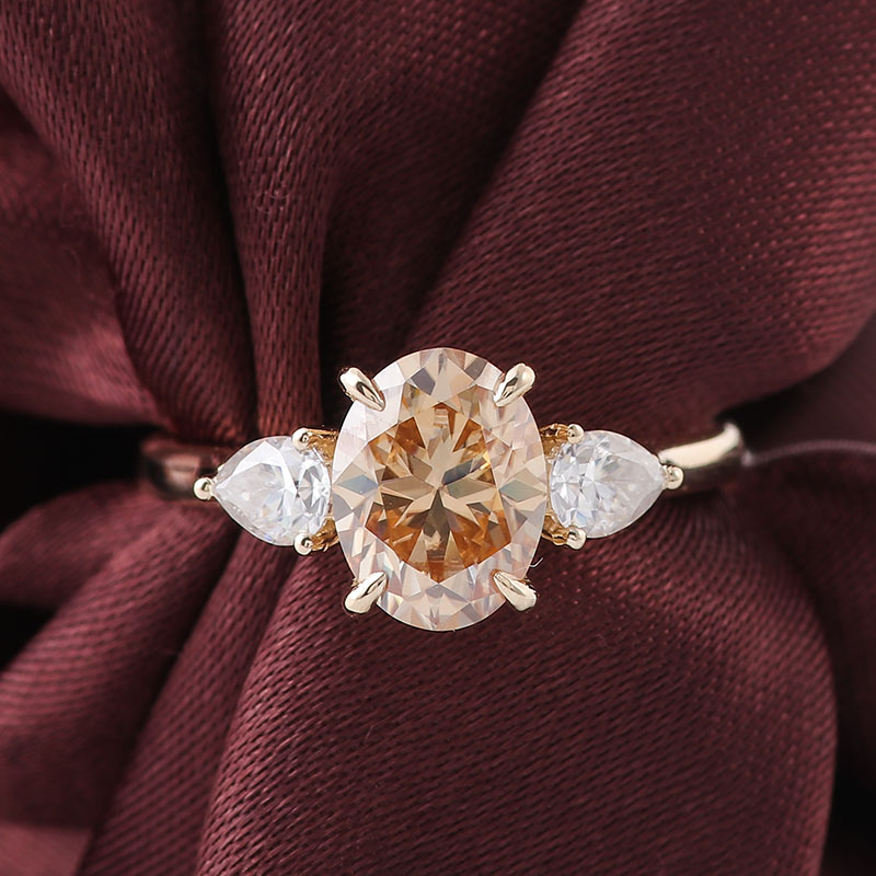 Provence 10K Yellow Gold Three - огляд і ціна Moissanite Ring