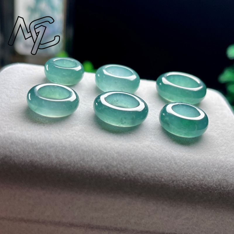 Natural Emerald Blue Water Luc - огляд і ціна The Jewelry & Watches